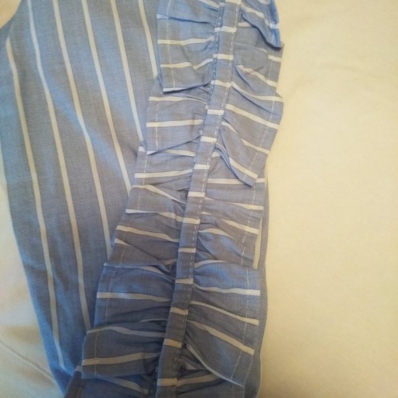 Romeo & Juliet Couture Crop Top - Picture 4 of 12